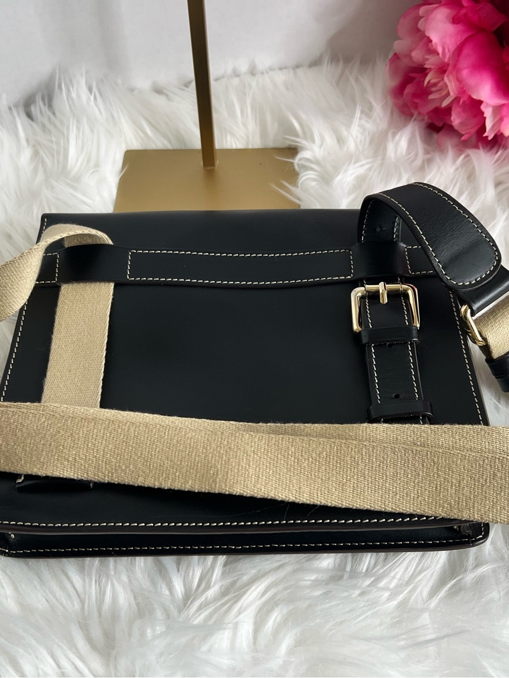 Dooney Bourke Alto Black Leather Crossbody Bag - Picture 3 of 9